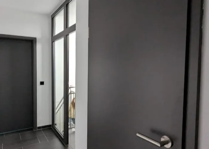 Appartement Pd23 Alte Feuerwache I 3min Cityhospital I 50m Supermarkt I Smarttv I P I Gemeinschaftskueche I Monteure I Kurzurlaub *